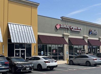 Four Oaks Plaza